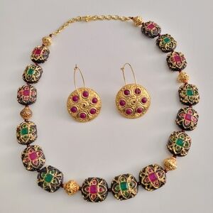 Multi-color necklace and earrings set